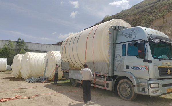 武山立式运输桶装车中